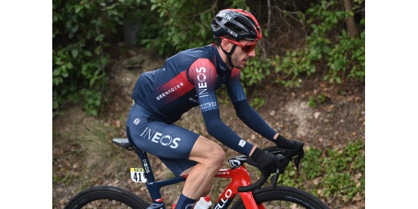 Richard Carapaz vertrekt, het team hoopt Adam Yates opnieuw te tekenen Richard Carapaz vertrekt, het team hoopt Adam Yates opnieuw te tekenen